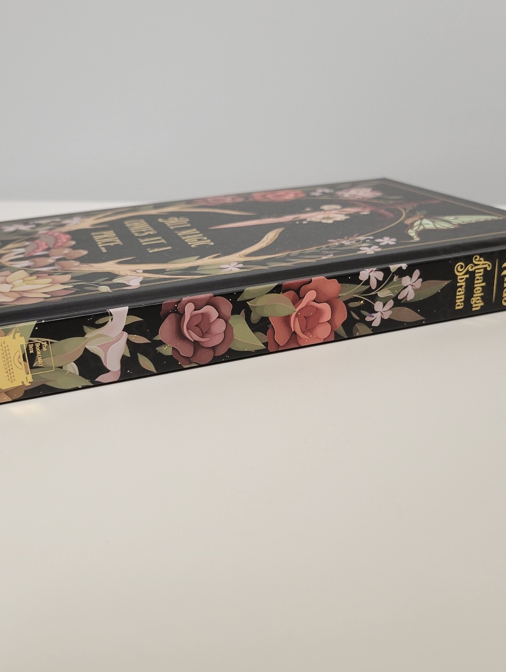 Lore of the Wilds Hardcover SIGNED Bookish Box Edition by Analeigh Sbrana - Picture 8 of 8